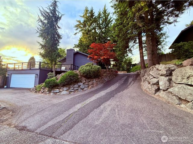 2000 NE 27th Street, Renton, WA 98056