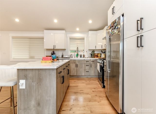 2000 NE 27th Street, Renton, WA 98056