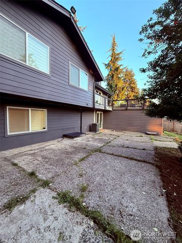2000 NE 27th Street, Renton, WA 98056