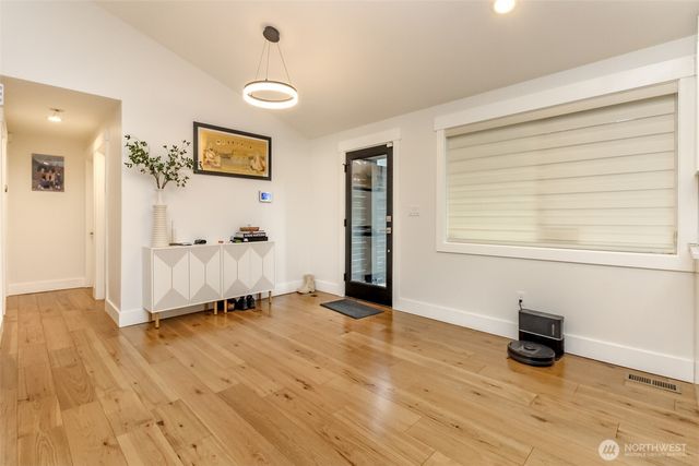 2000 NE 27th Street, Renton, WA 98056