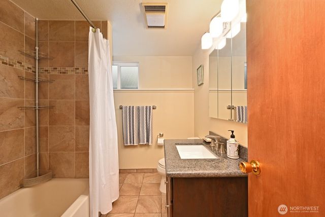 8451 40th Avenue SW, Seattle, WA 98136