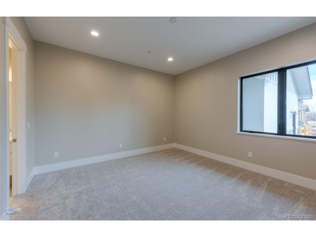 9258 Niwot Hills Dr, Niwot, CO 80503