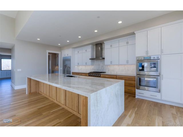 9258 Niwot Hills Dr, Niwot, CO 80503