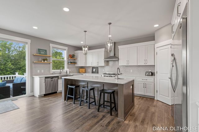 8233 Boardwalk Drive SW, Byron Center, MI 49315