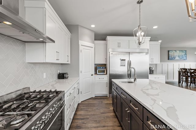 8233 Boardwalk Drive SW, Byron Center, MI 49315