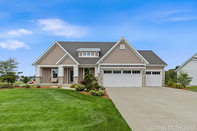 8233 Boardwalk Drive SW, Byron Center, MI 49315