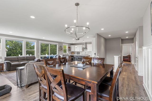 8233 Boardwalk Drive SW, Byron Center, MI 49315