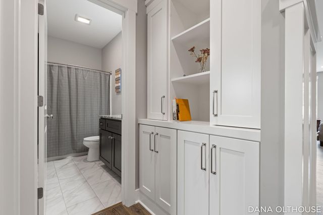 8233 Boardwalk Drive SW, Byron Center, MI 49315