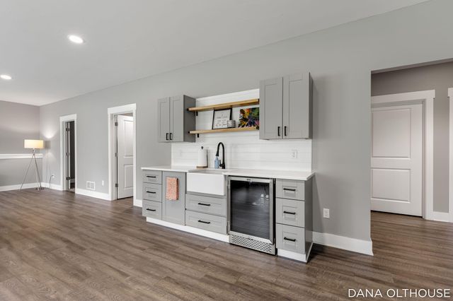 8233 Boardwalk Drive SW, Byron Center, MI 49315