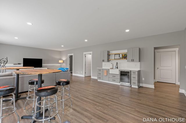 8233 Boardwalk Drive SW, Byron Center, MI 49315