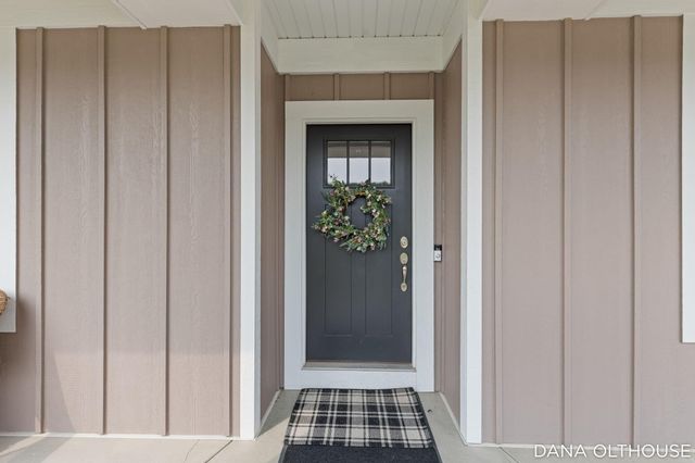 8233 Boardwalk Drive SW, Byron Center, MI 49315
