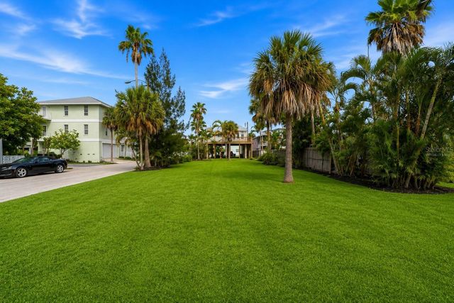 131 86TH TERRACE, St Petersburg, FL 33706
