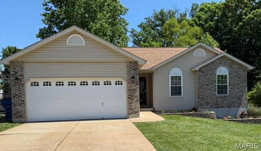 728 Santschi Drive, Herculaneum, MO 63048