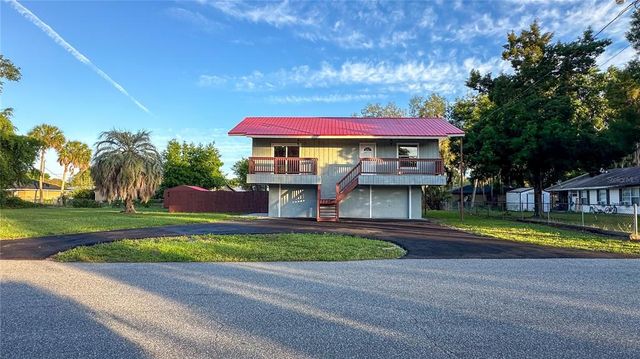 1118 CR 440, Lake Panasoffkee, FL 33538
