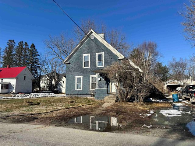8 Kilkenny Street, Lancaster, NH 03584