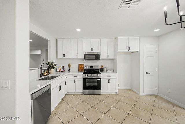 3020 W BLUE SKY Drive, Phoenix, AZ 85083