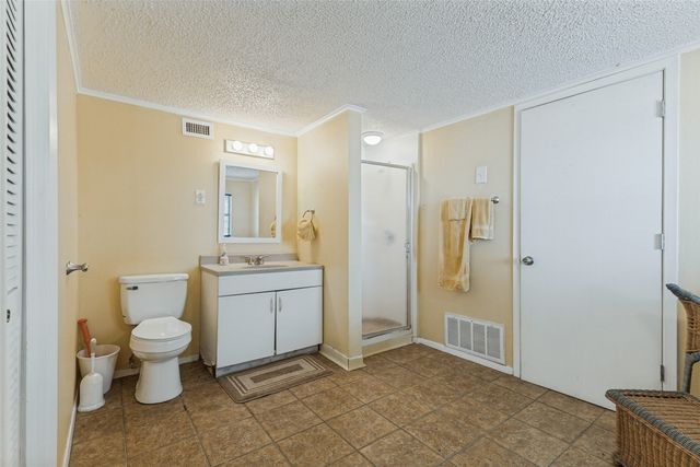 12960 Gantt Road E, Azle, TX 76020