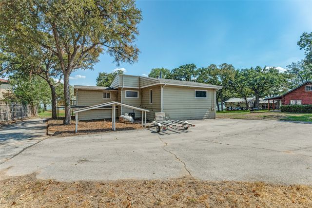 12960 Gantt Road E, Azle, TX 76020