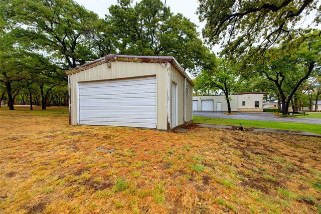 12960 Gantt Road E, Azle, TX 76020