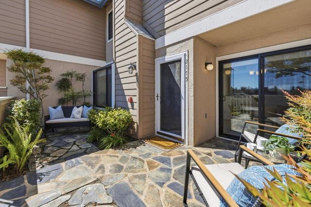 2175 Vista Del Mar, San Mateo, CA 94404
