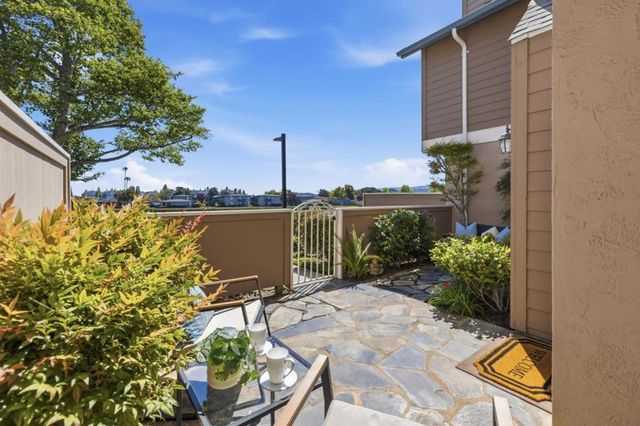 2175 Vista Del Mar, San Mateo, CA 94404