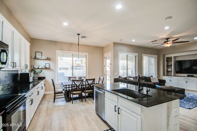 2552 E REDWOOD Place, Chandler, AZ 85286