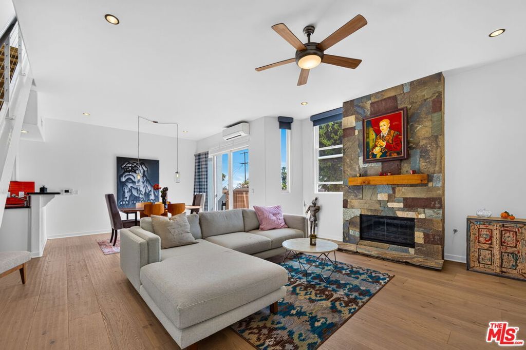650 Rose Avenue 2, Venice, CA 90291 — exterior
