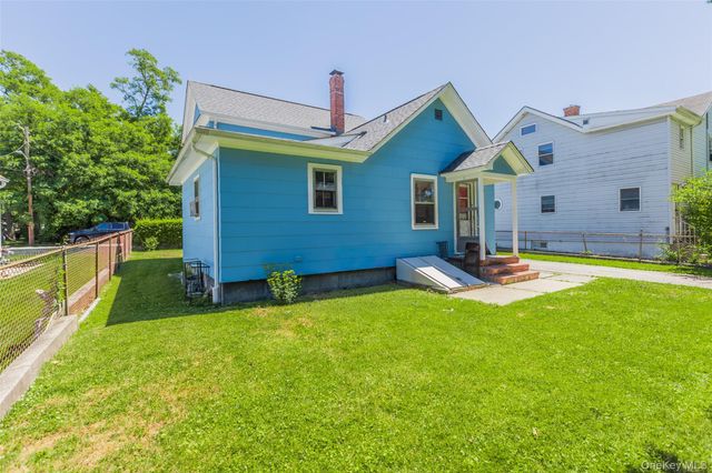 337 Hamilton Avenue, Riverhead, NY 11901