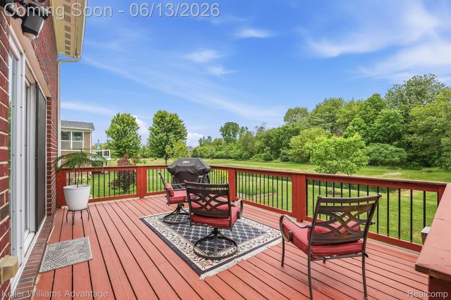 23740 Stoneleigh Drive, Lyon Charter Township, MI 48178