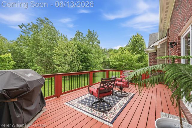 23740 Stoneleigh Drive, Lyon Charter Township, MI 48178