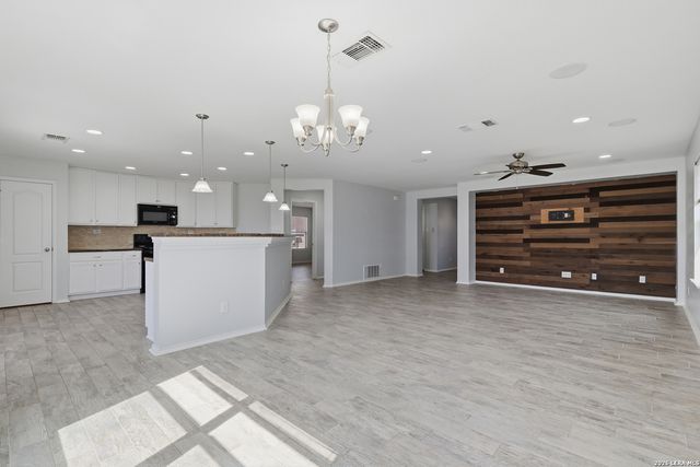 1426 Cutler Bay, New Braunfels, TX 78130