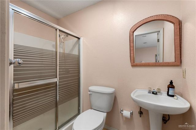 1401 Larkspur Avenue, Mcallen, TX 78501