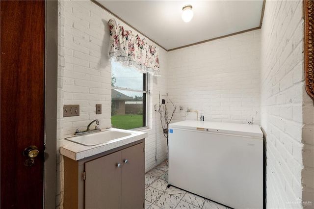 1401 Larkspur Avenue, Mcallen, TX 78501