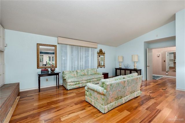 1401 Larkspur Avenue, Mcallen, TX 78501