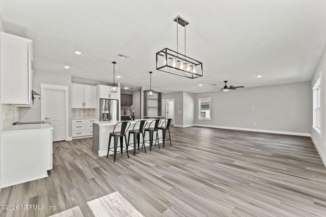 703 BELLSHIRE Drive, Orange Park, FL 32065