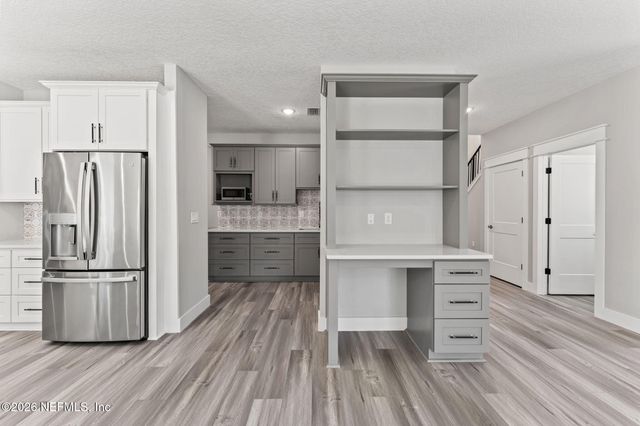 703 BELLSHIRE Drive, Orange Park, FL 32065