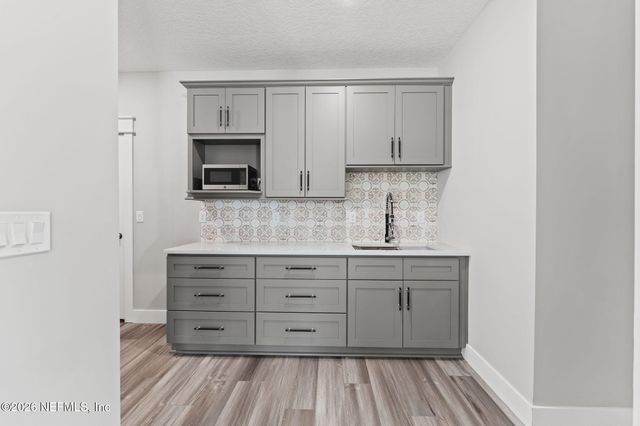 703 BELLSHIRE Drive, Orange Park, FL 32065