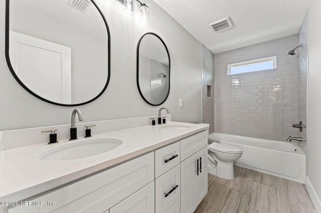 703 BELLSHIRE Drive, Orange Park, FL 32065