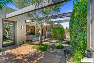 402 N Hermosa Drive, Palm Springs, CA 92262