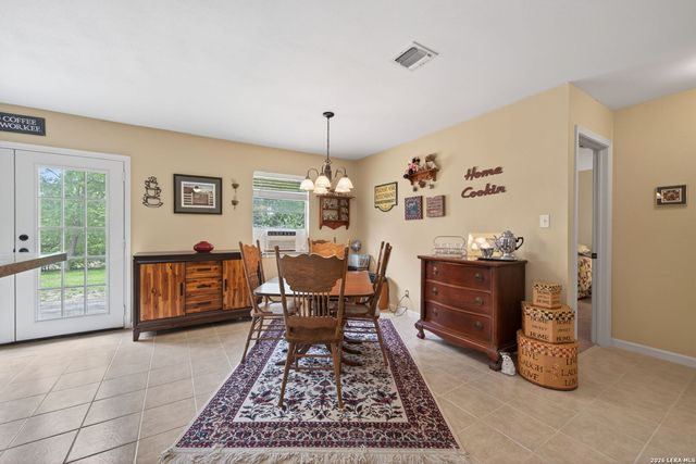 7305 SAGE OAK ST, Live Oak, TX 78233