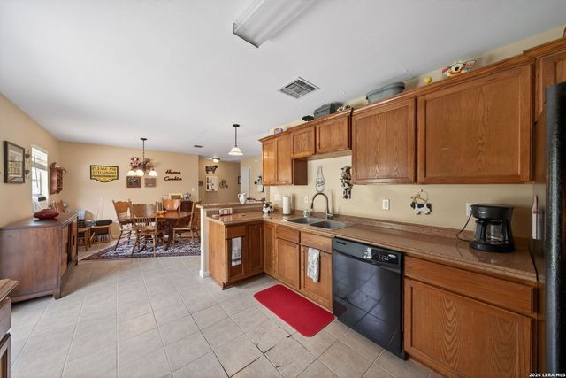 7305 SAGE OAK ST, Live Oak, TX 78233