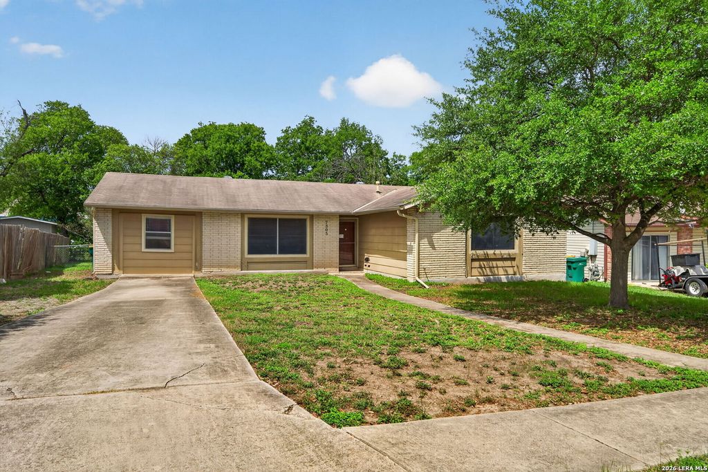 7305 SAGE OAK ST, Live Oak, TX 78233