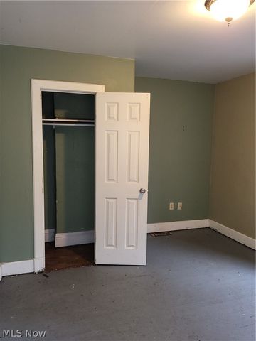 5566 State Route 152, Dillonvale, OH 43917