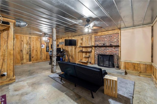 618 Welcome To Arnco Road, Newnan, GA 30263