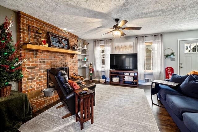 618 Welcome To Arnco Road, Newnan, GA 30263