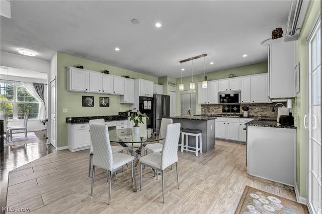 10342 Townley Court, Aurora, OH 44202
