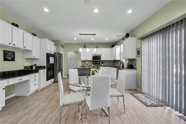 10342 Townley Court, Aurora, OH 44202