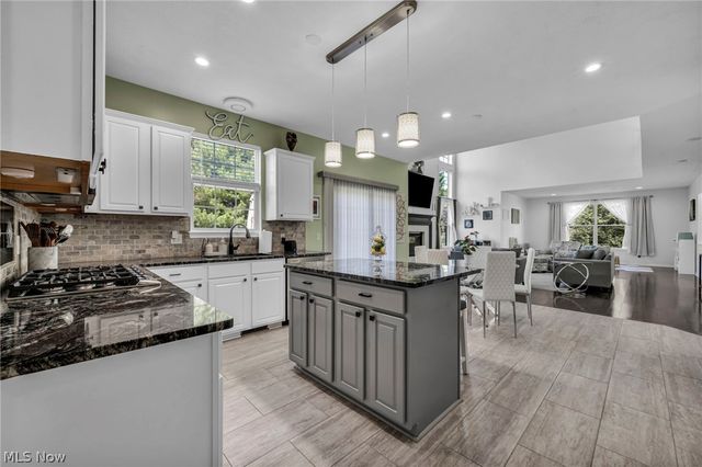 10342 Townley Court, Aurora, OH 44202