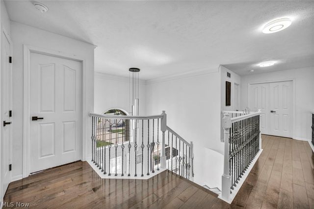 10342 Townley Court, Aurora, OH 44202