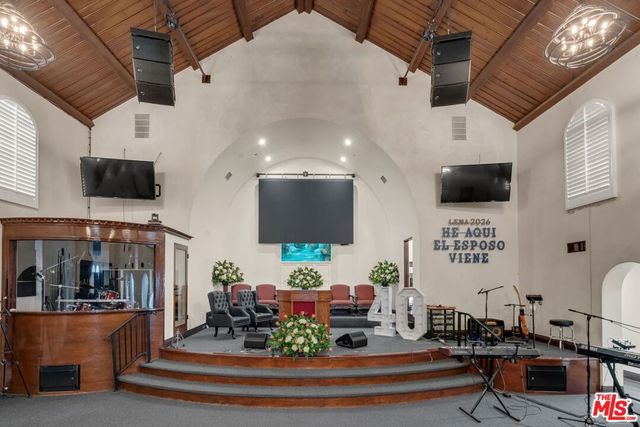 1100 S Lorena Street, Los Angeles, CA 90023